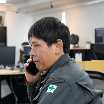 スタッフインタビュー